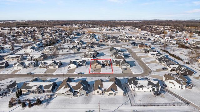 4235 N SHADYWOOD COURT, Appleton, WI 54914