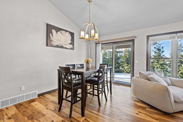 4235 N SHADYWOOD COURT, Appleton, WI 54914