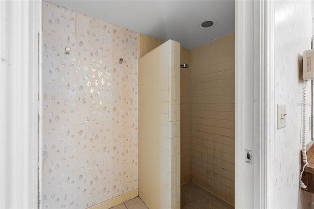 10309 RECLINATA LANE, Tampa, FL 33618