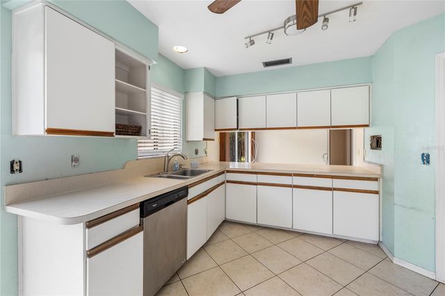 10309 RECLINATA LANE, Tampa, FL 33618