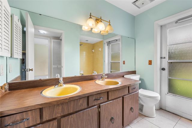 10309 RECLINATA LANE, Tampa, FL 33618