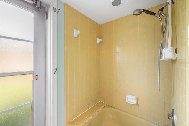 10309 RECLINATA LANE, Tampa, FL 33618