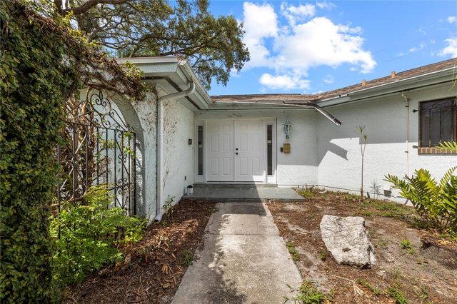 10309 RECLINATA LANE, Tampa, FL 33618