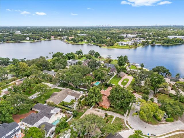10309 RECLINATA LANE, Tampa, FL 33618
