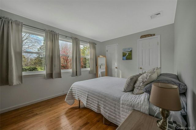 2340 Fairway Drive, Cutchogue, NY 11935