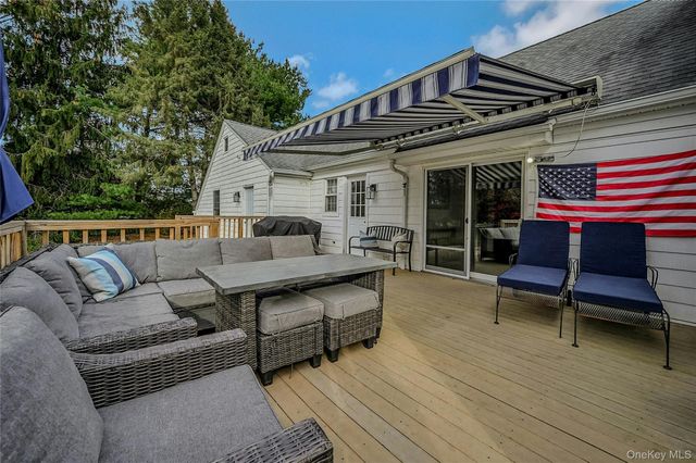 2340 Fairway Drive, Cutchogue, NY 11935