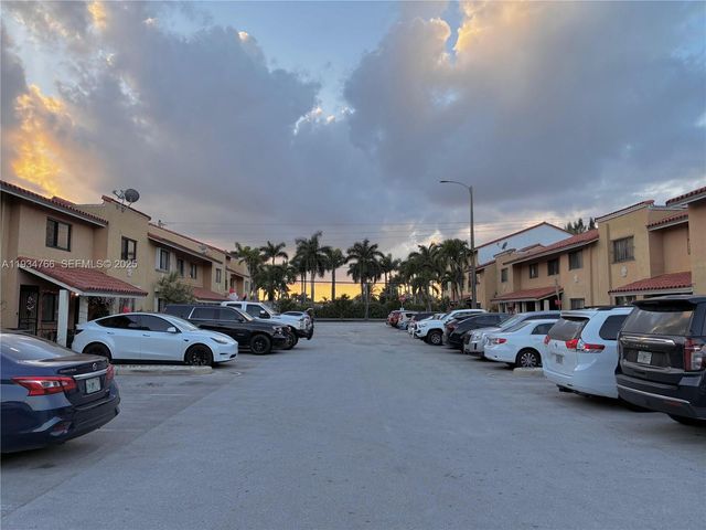 2775 W 62nd Pl 103, Hialeah, FL 33016