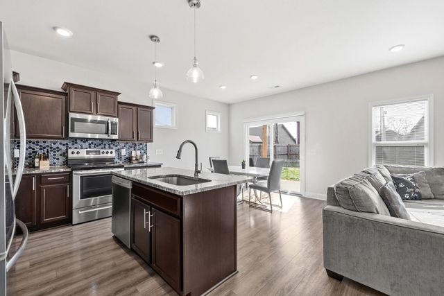 206 Copeland Rd, Clarksville, TN 37042