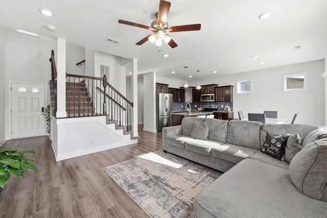 206 Copeland Rd, Clarksville, TN 37042