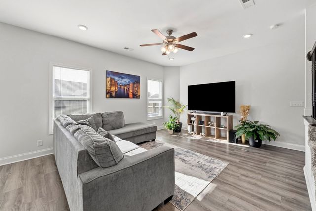 206 Copeland Rd, Clarksville, TN 37042