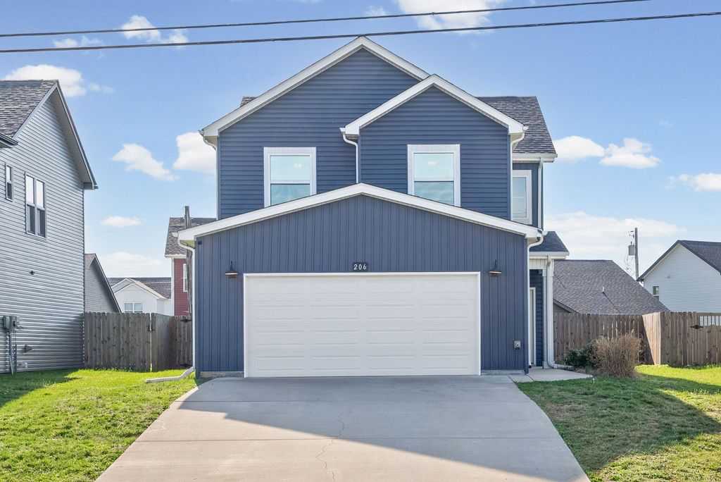 206 Copeland Rd, Clarksville, TN 37042