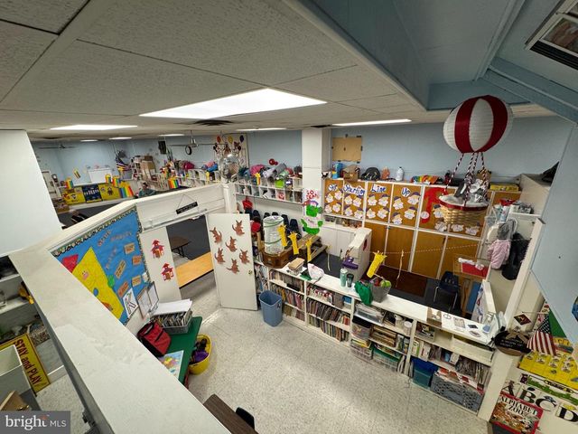 805 HUNTINGDON PIKE, Jenkintown, PA 19046