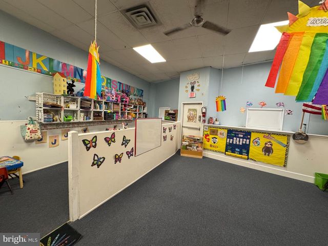 805 HUNTINGDON PIKE, Jenkintown, PA 19046