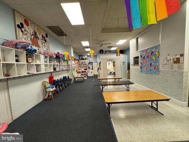 805 HUNTINGDON PIKE, Jenkintown, PA 19046