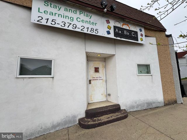 805 HUNTINGDON PIKE, Jenkintown, PA 19046