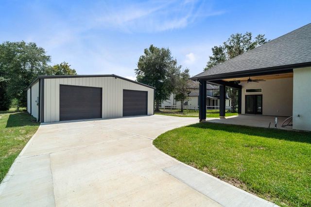 2062 White Doe Court, Cleveland, TX 77328