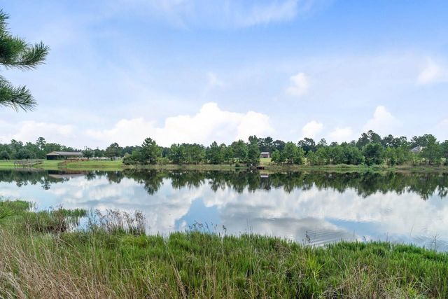 2062 White Doe Court, Cleveland, TX 77328