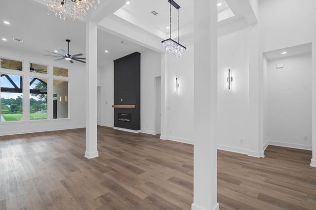2062 White Doe Court, Cleveland, TX 77328
