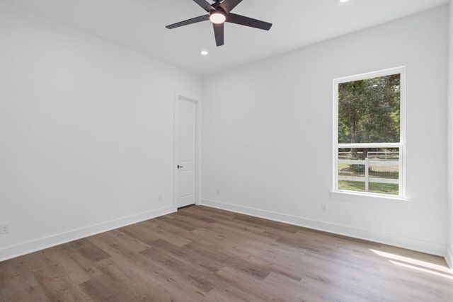 2062 White Doe Court, Cleveland, TX 77328