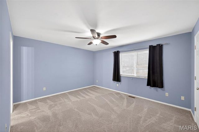 2021 Twin Fawns Court, St Peters, MO 63376