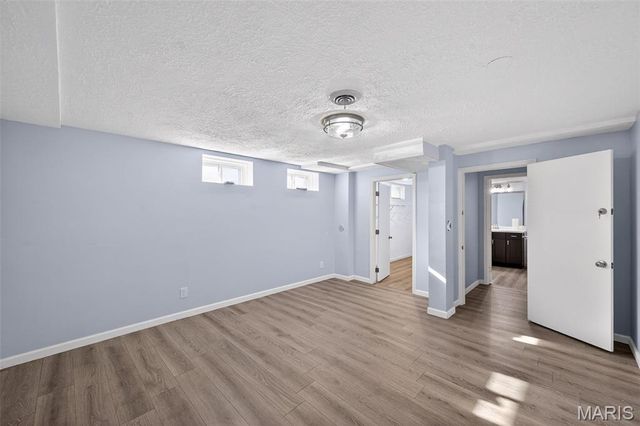 2021 Twin Fawns Court, St Peters, MO 63376