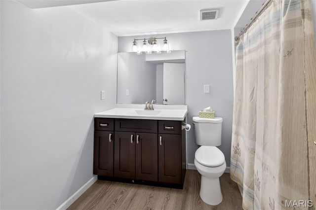 2021 Twin Fawns Court, St Peters, MO 63376