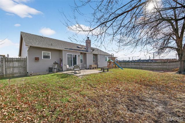 2021 Twin Fawns Court, St Peters, MO 63376