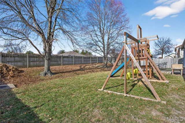 2021 Twin Fawns Court, St Peters, MO 63376