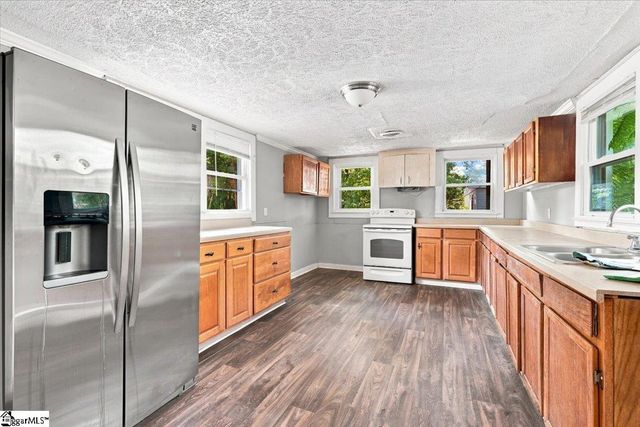 322 W Wilburn Avenue, Greenville, SC 29611