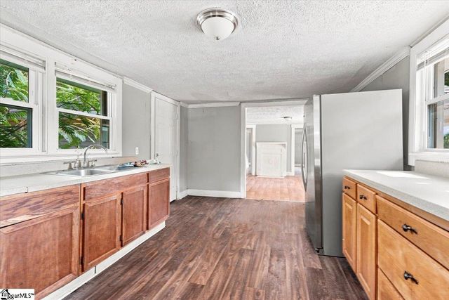 322 W Wilburn Avenue, Greenville, SC 29611