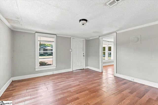322 W Wilburn Avenue, Greenville, SC 29611