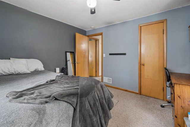2119 N ERB STREET, Appleton, WI 54911