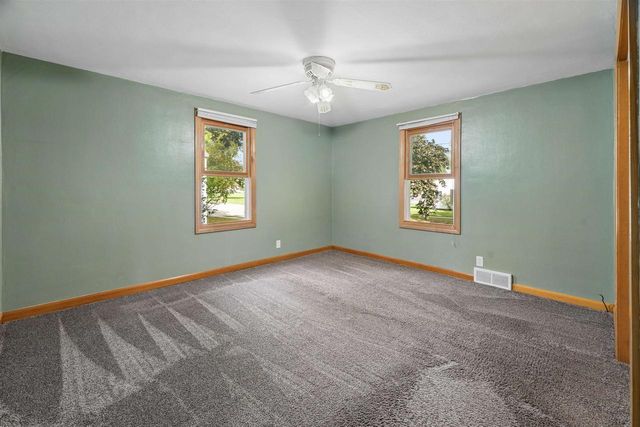 2119 N ERB STREET, Appleton, WI 54911