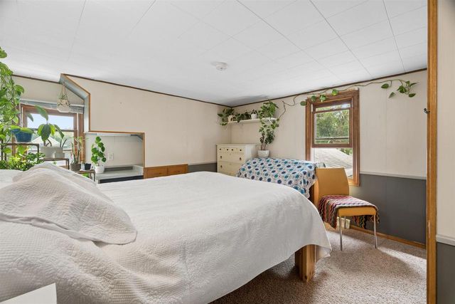 2119 N ERB STREET, Appleton, WI 54911
