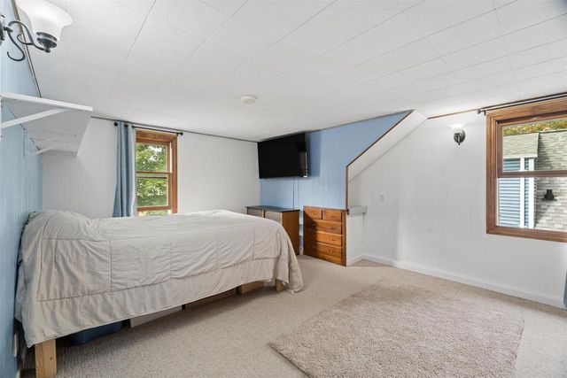 2119 N ERB STREET, Appleton, WI 54911