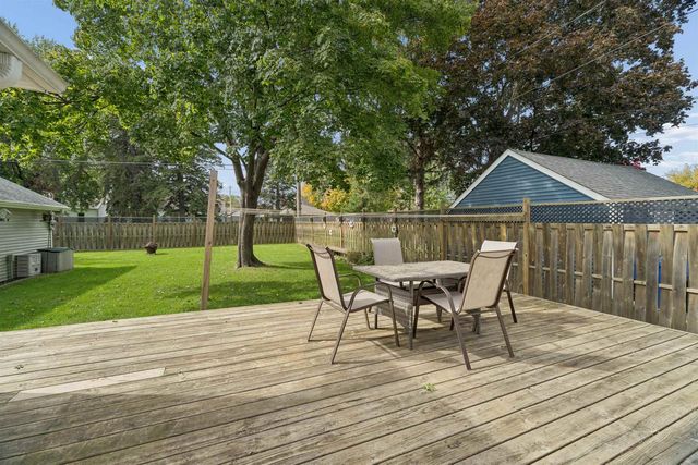 2119 N ERB STREET, Appleton, WI 54911