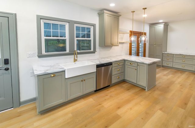 101 S Villa Drive, Evansville, IN 47714