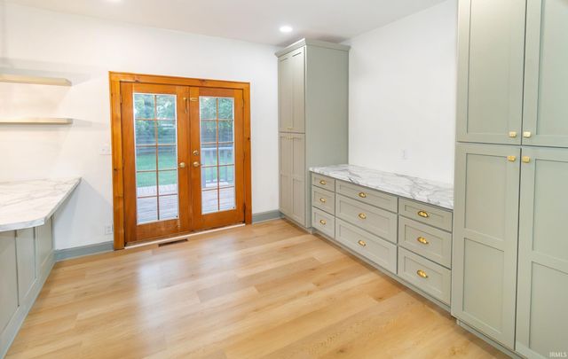 101 S Villa Drive, Evansville, IN 47714