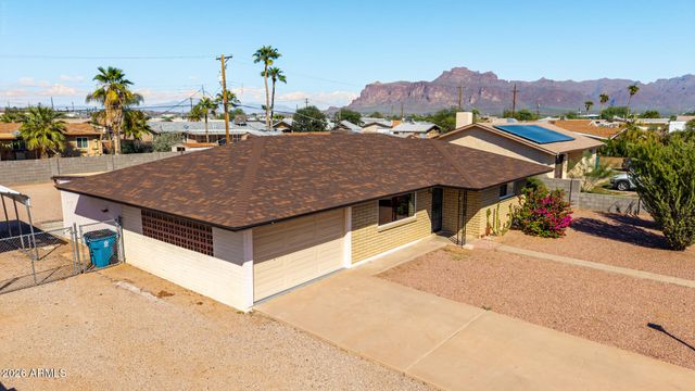 1008 E FRIAR Avenue, Apache Junction, AZ 85119