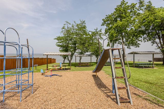 210 Harbor Drive, Gun Barrel City, TX 75156