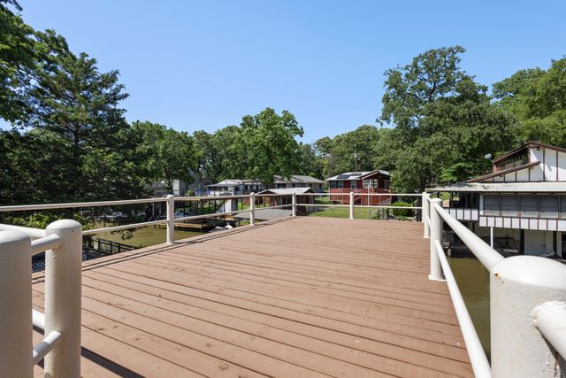 210 Harbor Drive, Gun Barrel City, TX 75156