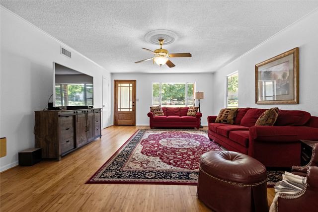 210 Harbor Drive, Gun Barrel City, TX 75156