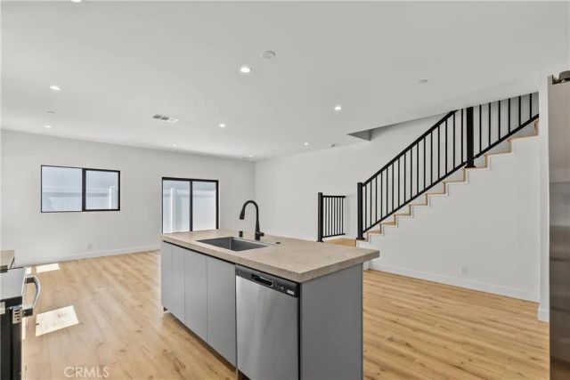 5751 Vista Del Monte, Sherman Oaks, CA 91411