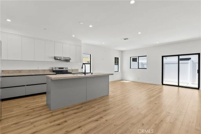 5751 Vista Del Monte, Sherman Oaks, CA 91411