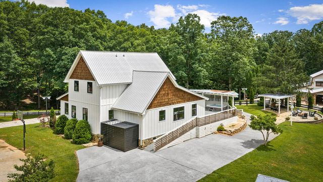 657 Campbell Camp Circle, Blue Ridge, GA 30513
