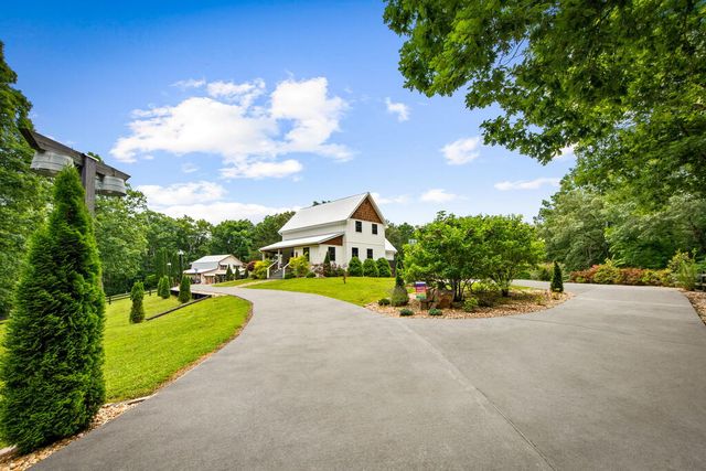 657 Campbell Camp Circle, Blue Ridge, GA 30513