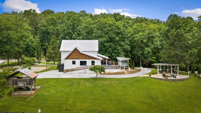 657 Campbell Camp Circle, Blue Ridge, GA 30513