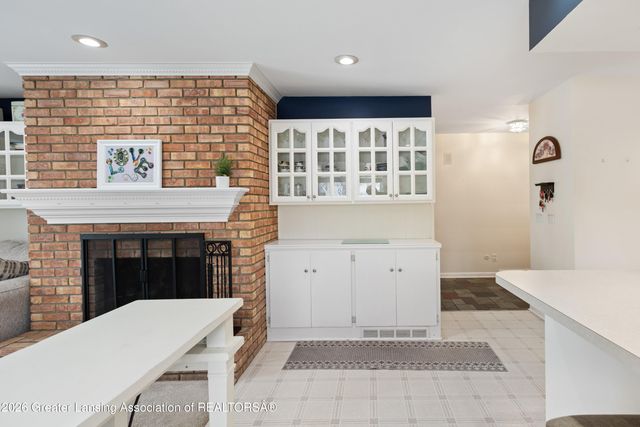 1228 Kimberly Drive, Lansing, MI 48912