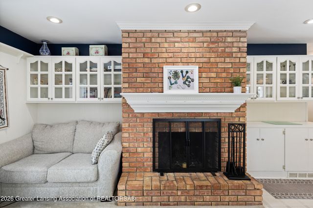 1228 Kimberly Drive, Lansing, MI 48912