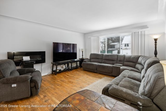 1228 Kimberly Drive, Lansing, MI 48912